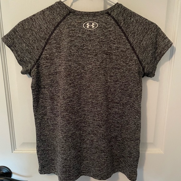 Dri-fit under armour tshirt - Picture 2 of 3